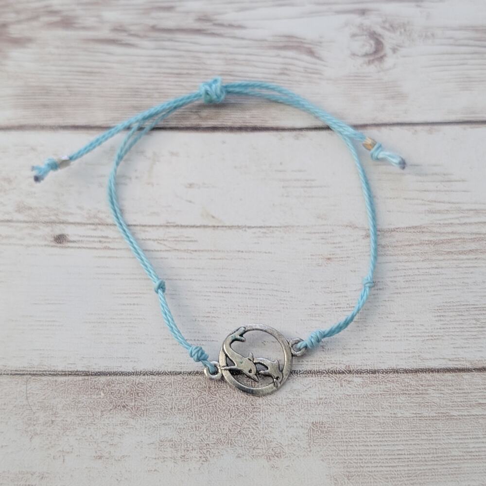 Adjustable Blue Bracelet - Silver Tone Dolphin Charm - Fair Condition